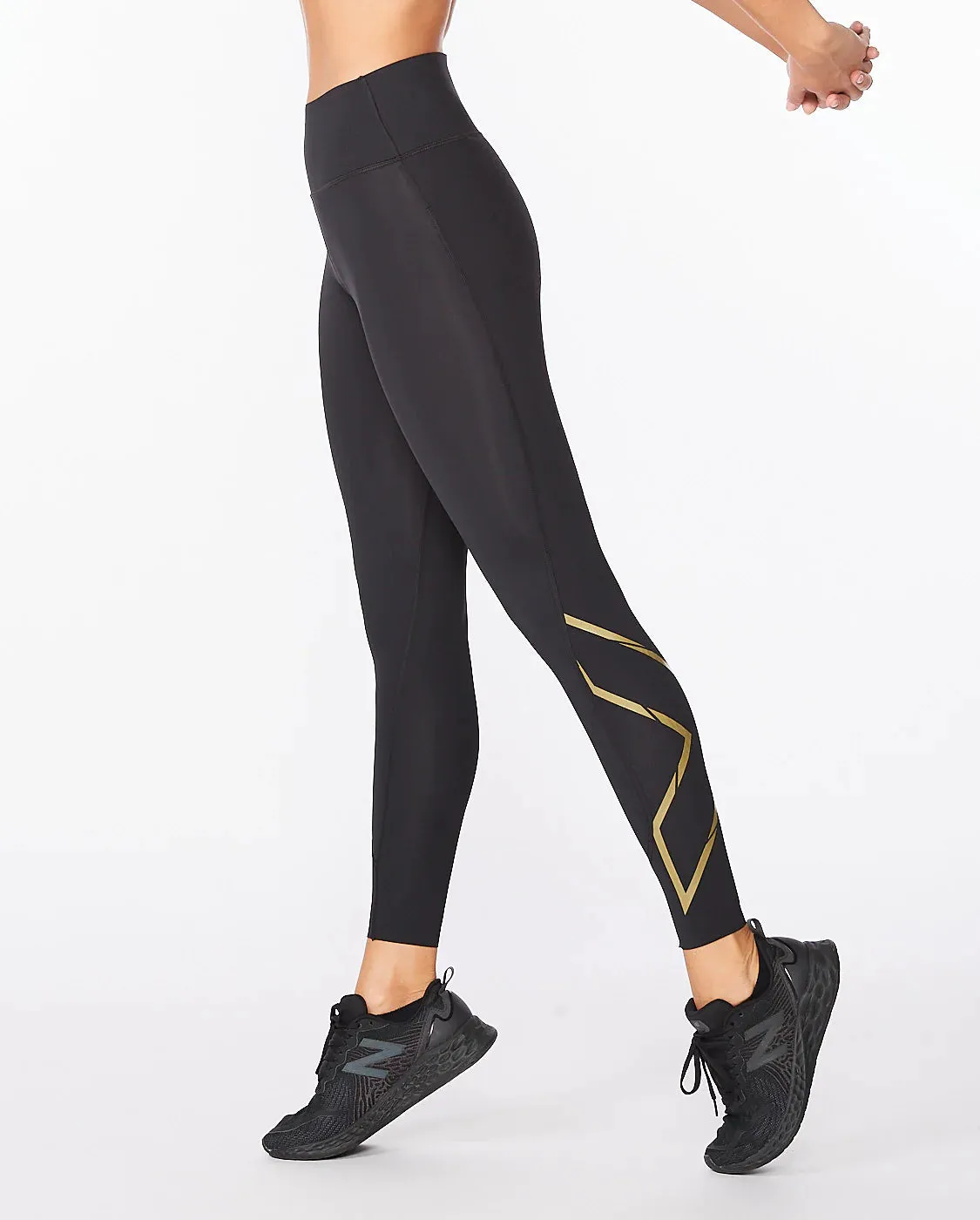 2XU Force Mid-Rise Compression Tights | Women | Black Gold